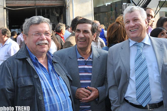 Двойной удар в день азербайджанского национального театра (фотосессия)