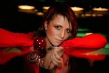 Я жутко упряма и своенравна, слишком прямолинейна, непредсказуема в поступках - российская рок-певица ZажиGалка (фотосессия)