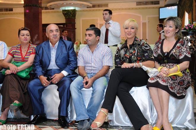 Ковбоя Элариза Мамедоглу не поняли коллеги  (фотосессия)