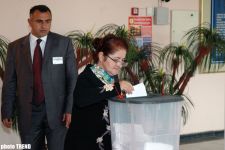 Граждане Азербайджана выбирают президента республики – фотосессия