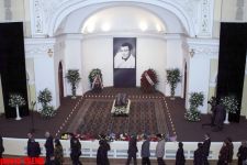 Азербайджан попрощался с выдающимся певцом Муслимом Магомаевым – фотосессия