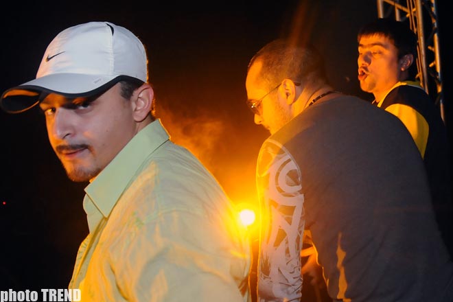 DJ Elizabeht создала в Баку ритмичный водоворот, оставив позади азербайджанскую певицу Рою Айхан (фотосессия)