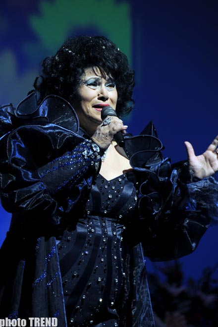 Зейнаб Ханларова показала класс! (видео - фотосессия)