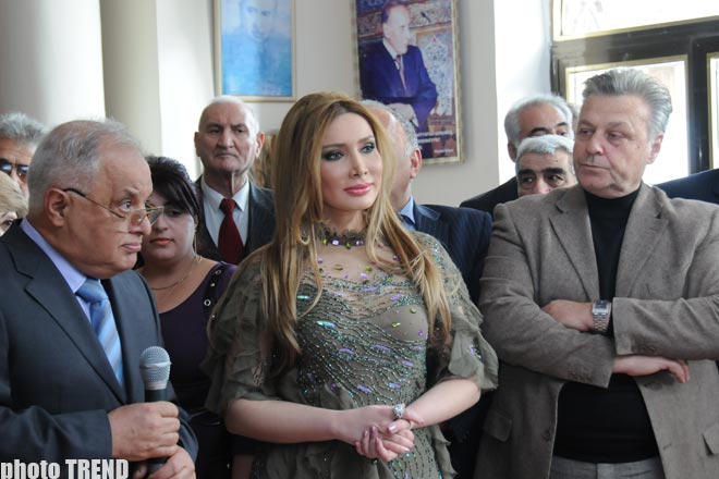 Азербайджанский кутюрье Фахрия Халафова станет кинорежиссером (видео)