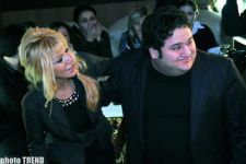 Народная артистка Азербайджана Бриллиант Дадашова будет бесплатно раскручивать певцов на TMВ TV (видео+фотосессия)