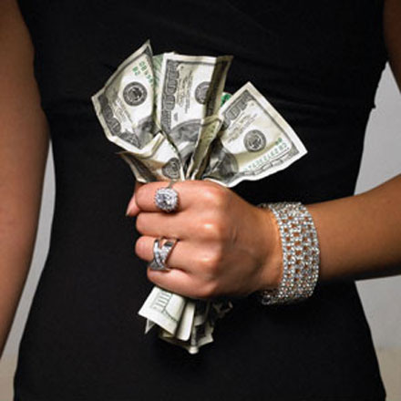 Китаец заплатит за избиение жены-россиянки около 45 тысяч долларов