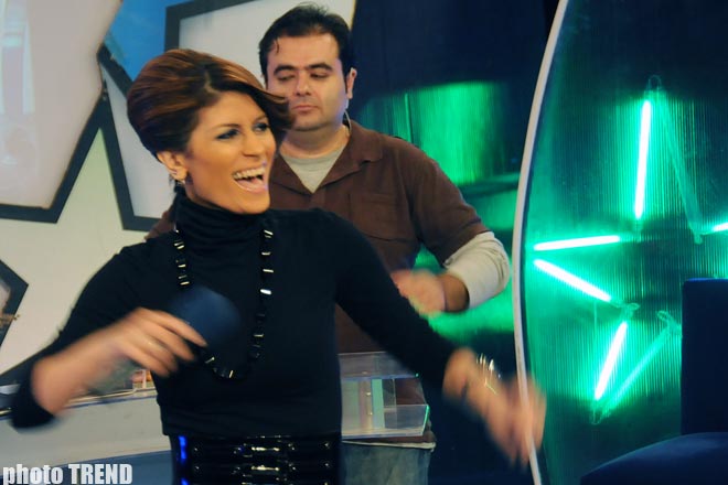 Азербайджанские исполнители забыли, как выглядят доллары (фотосессия)