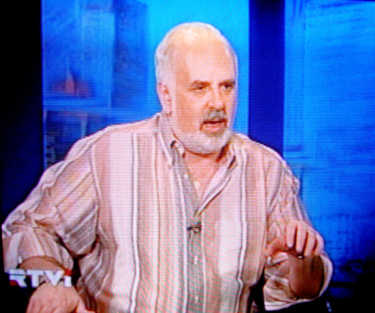 Народный артист СССР Фархад Бадалбейли прочел свои стихи в эфире нью-йоркского телеканала (фотосессия)