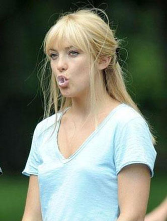 Неудачные фото знаменитостей (фотосессия)