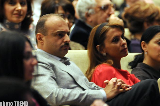 Бакинские сны Азизы Мустафазаде (фотосессия)