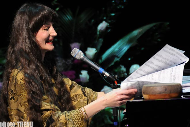 Бакинские сны Азизы Мустафазаде (фотосессия)