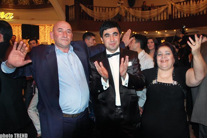 На свадьбе азербайджанского певца Вагифа Шихалиева была совершена провокация против певицы Хатун (фотосессия)