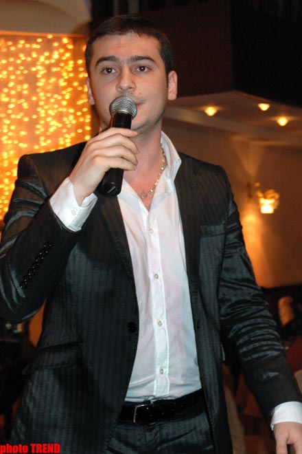 На свадьбе азербайджанского певца Вагифа Шихалиева была совершена провокация против певицы Хатун (фотосессия)