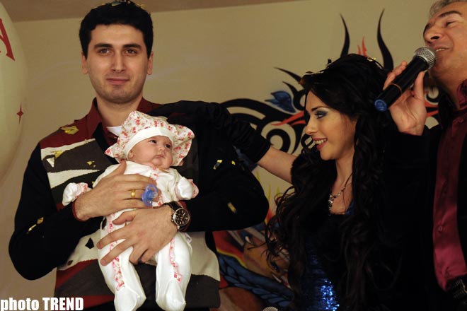 Азербайджанская певица Манана устроила "первый бал" для своей дочери (фотосессия)