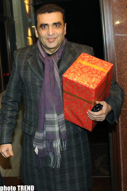 Азербайджанская певица Манана устроила "первый бал" для своей дочери (фотосессия)