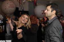 Азербайджанская певица Манана устроила "первый бал" для своей дочери (фотосессия)