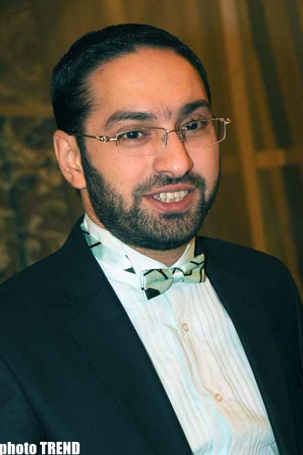 На дне рождения Айгюн Кязымовой, Рухангиз Аллахвердиева стала крокодилом Геной (видео - фотосессия)