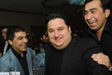 На дне рождения Айгюн Кязымовой, Рухангиз Аллахвердиева стала крокодилом Геной (видео - фотосессия)