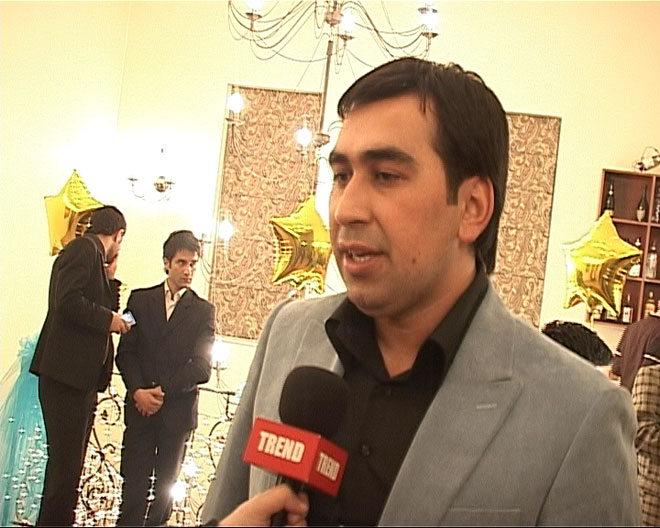 В Азербайджане очень амбициозная молодежь – певец Эльтон (видео)