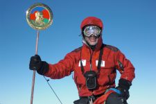 Азербайджанский  министр - экстремал издал три книги (фотосессия)