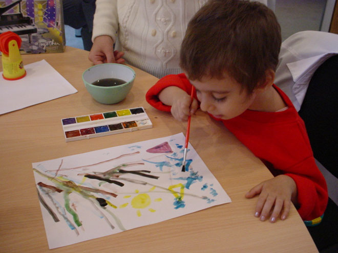 В столице Азербайджана пройдет первая выставка-продажа рисунков детей сирот и инвалидов