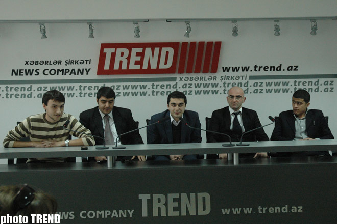 Азербайджанский Комеди клаб дал первый бой журналистам