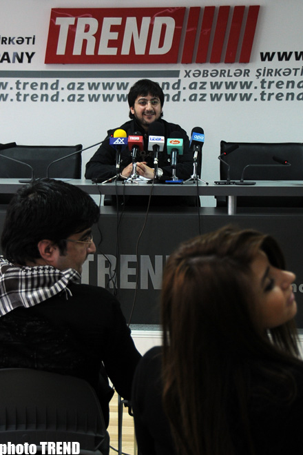 Азербайджанский певец Аббас Багиров предоставил очень маленький шанс для талантливой молодежи (фотосессия)