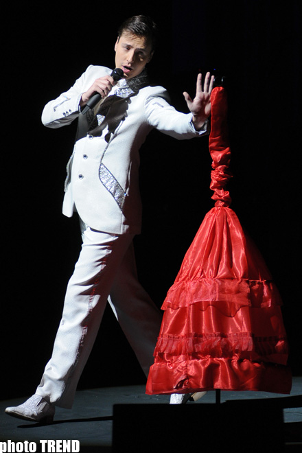 Самая странная женщина Витаса в Баку