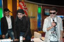 "Террористы - ниндзя", китайцы и африканцы захватили телеведущего в еврейской шапочке (фотосессия)