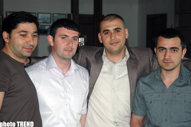 Молодой азербайджанский писатель Анвер Явероглу презентовал "Роман дружбы" (фотосессия)