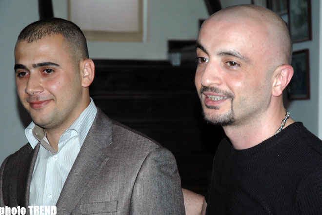 Молодой азербайджанский писатель Анвер Явероглу презентовал "Роман дружбы" (фотосессия)