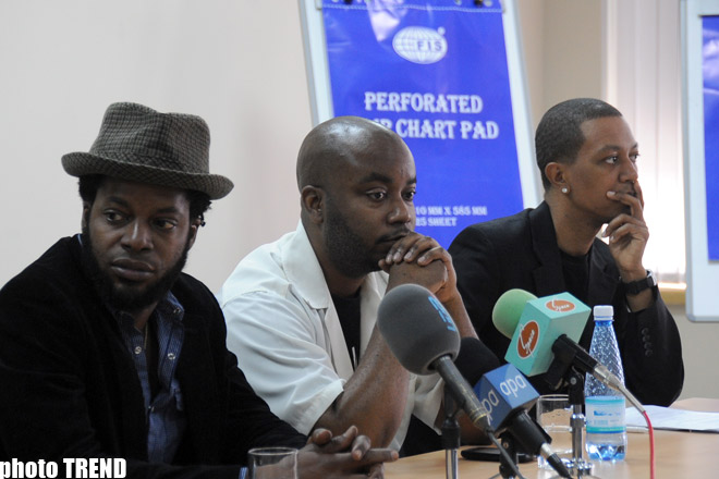 Нам нравится экспрессия Вагифа Мустафазаде - американский джазмен Брайан Хортон