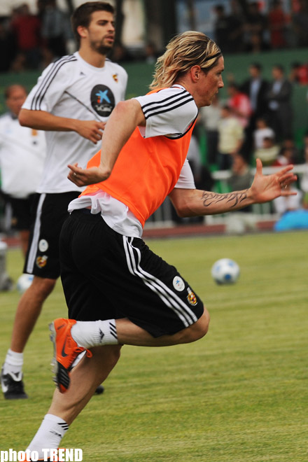 Сборная Испания по футболу перед игрой со сборной Азербайджана (фотосессия)