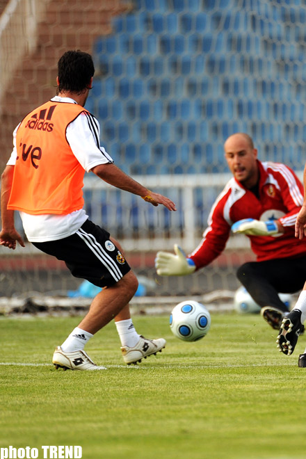 Сборная Испания по футболу перед игрой со сборной Азербайджана (фотосессия)