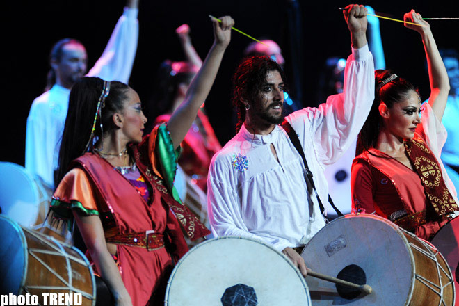 218 ударов в минуту - концерт "Анадолу атеши" в Баку ( фотосессия)