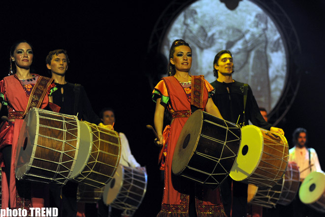 218 ударов в минуту - концерт "Анадолу атеши" в Баку ( фотосессия)