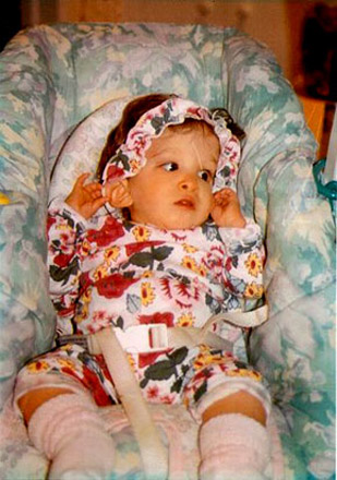 В США живет 16-летняя девушка размером с полугодовалого младенца