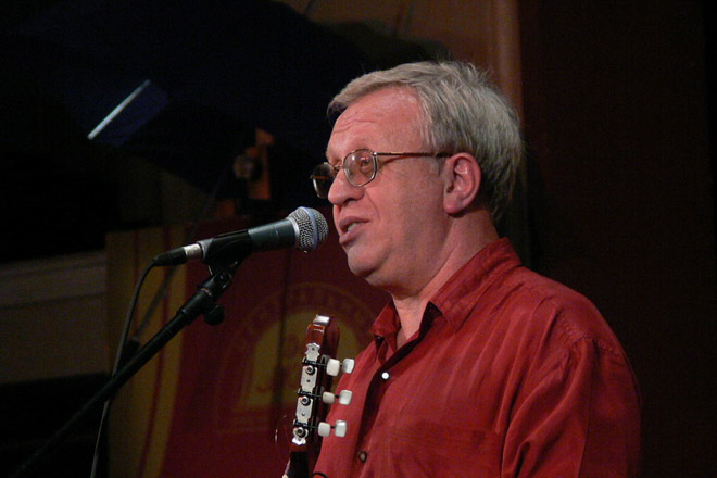 В Баку даст концерт один из классиков мировой авторской песни