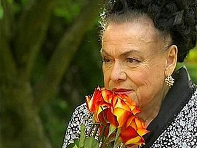 Тело Людмилы Зыкиной забальзамируют