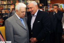 В Баку состоялась презентация книги Хафиза Пашаева "Манифест одного посла" (фотосессия)