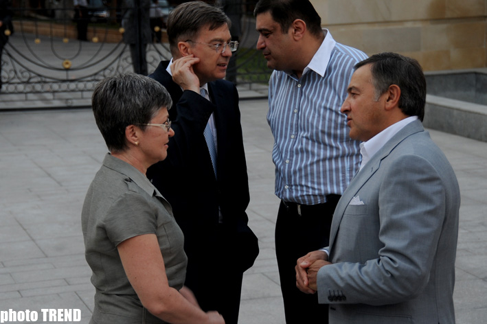 Потрясающее шоу Эмина Агаларова в Баку!