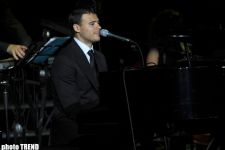 Потрясающее шоу Эмина Агаларова в Баку!