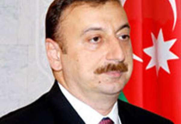 Ильхам Алиев поздравил президента Румынии