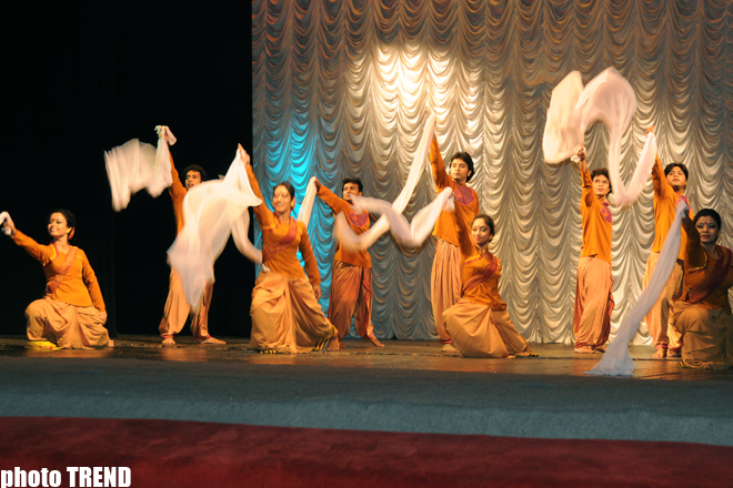Современные индийские танцы в Баку  (фотосессия)