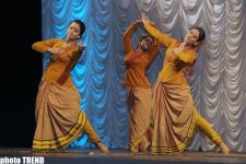 Современные индийские танцы в Баку  (фотосессия)