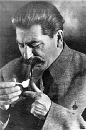 Памятник Сталину взорван на Украине