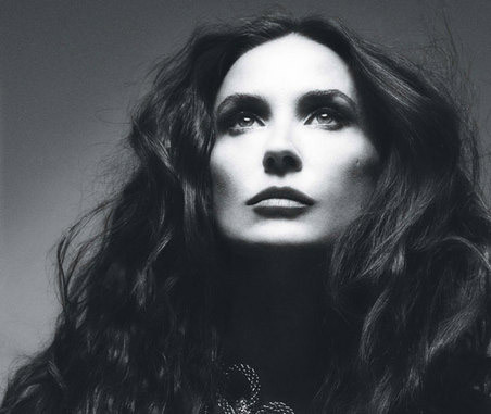 Деми Мур пишет мемуары