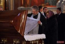 Вячеслава Тихонова отпели в храме Христа Спасителя (фотосессия)