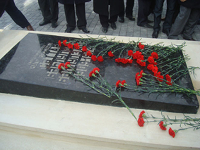 Столетие великого азербайджанского художника отметили в его поселке (фотосессия)