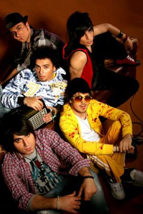 Азербайджанская группа "NEXT" - нет Западу! (фотосессия)